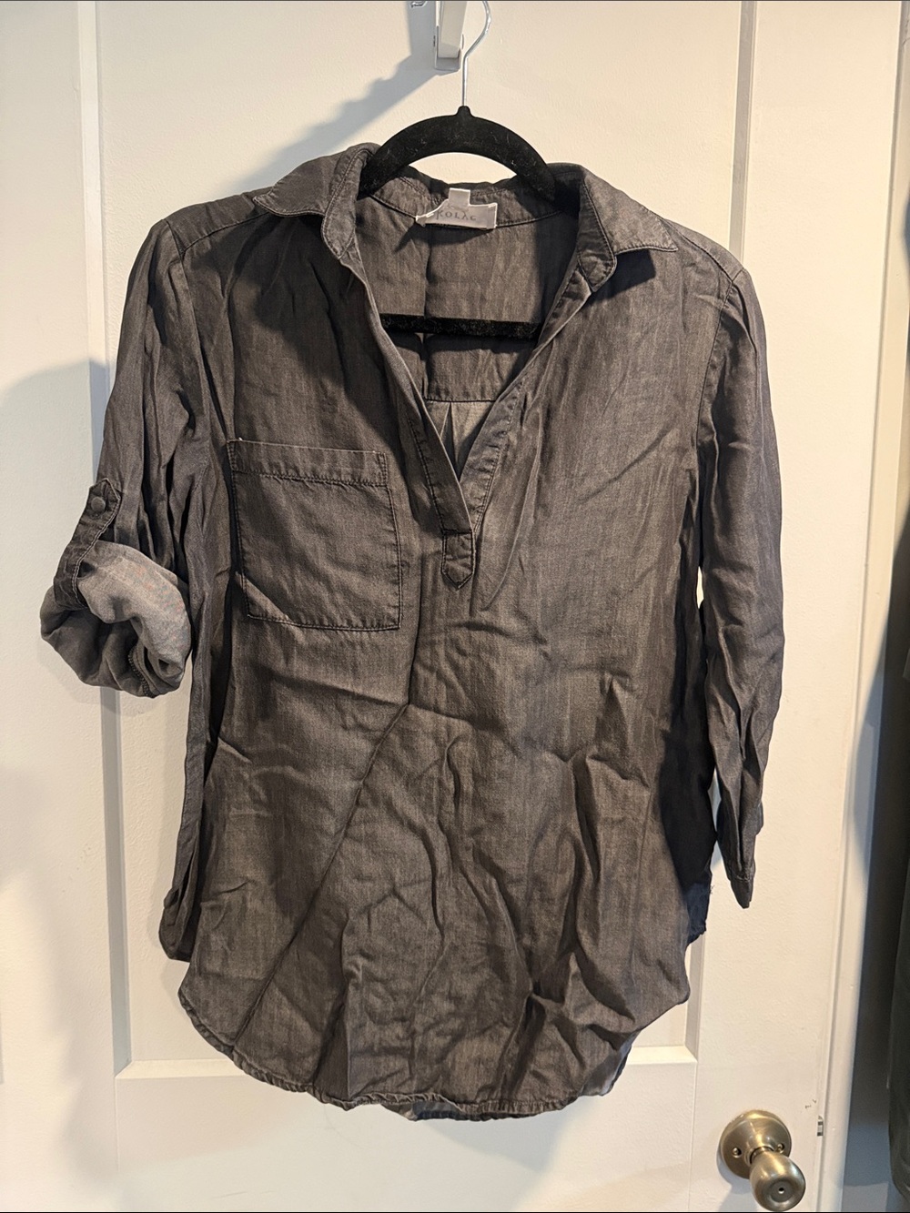 Woven Gray V-Neck Button-Tab Sleeve Blouse